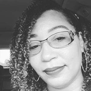 Meet your Posher, Shanethea